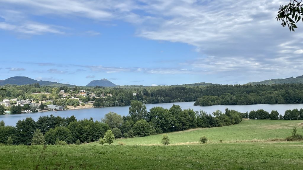Lac d'Aydat en Auvergne, dans le Puy de Dôme