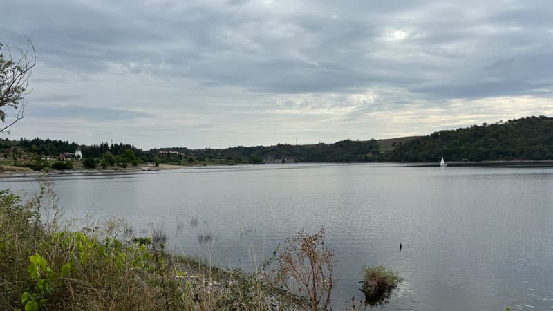 Lac de Villerest dans la Loire à 1h de Lyon